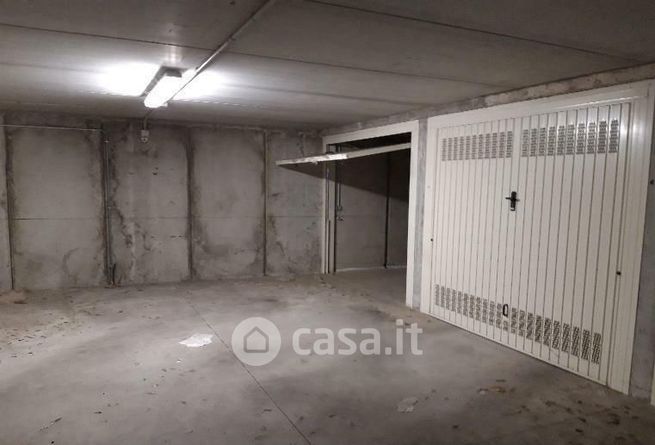 Box/posto auto in residenziale in Via dei Mulini 6