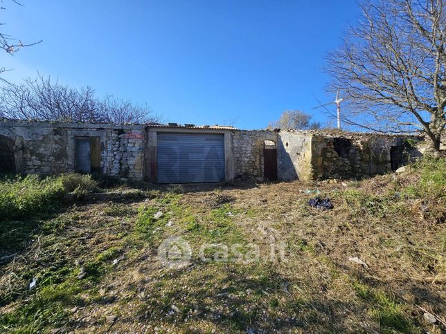 Rustico/casale in residenziale in Via Archimede
