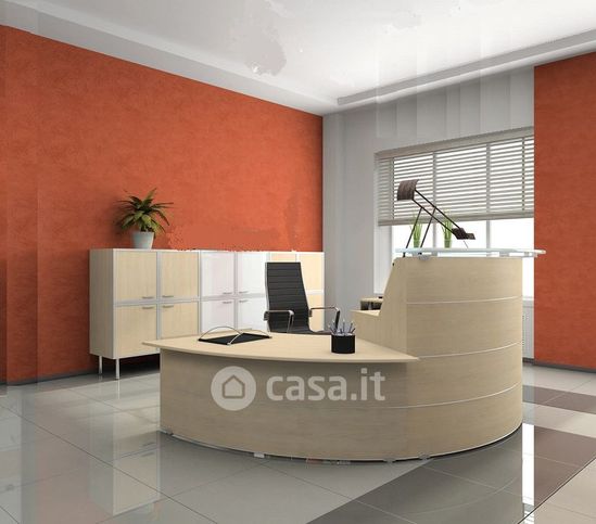 Ufficio in commerciale in Viale Virginia Reiter