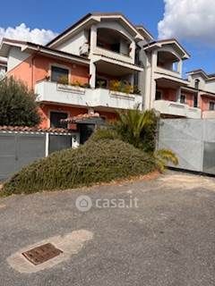 Casa indipendente in residenziale in Via Carlo Tincani 30