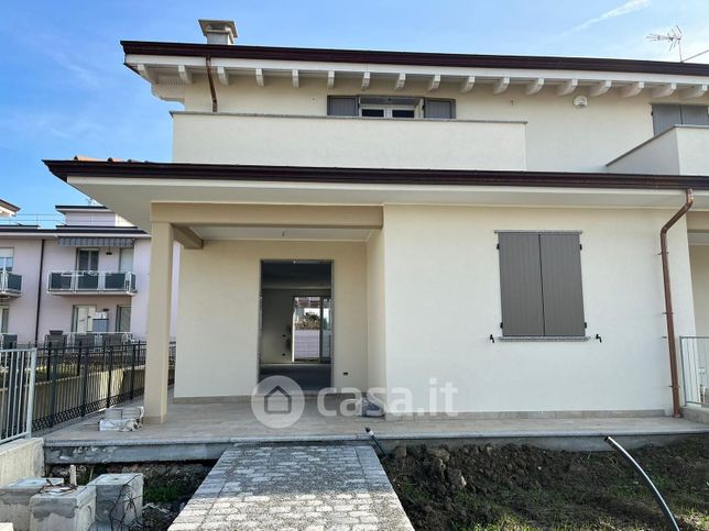 Villa in residenziale in Via Lampugnana
