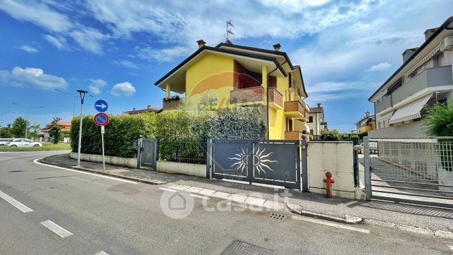 Appartamento in residenziale in Via E. Toti 13-9