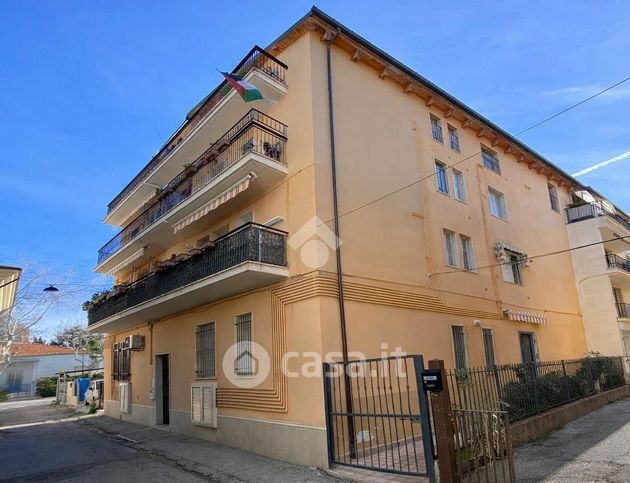 Appartamento in residenziale in Via Cairoli 3