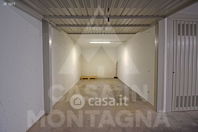 Garage/posto auto in residenziale in 