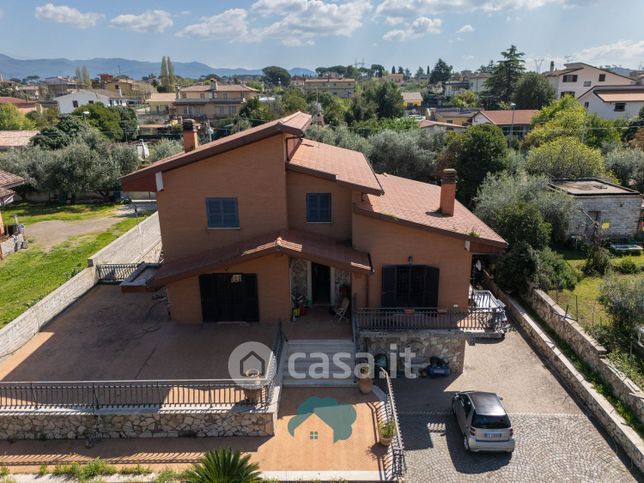 Villa in residenziale in VALLE MARTELLA