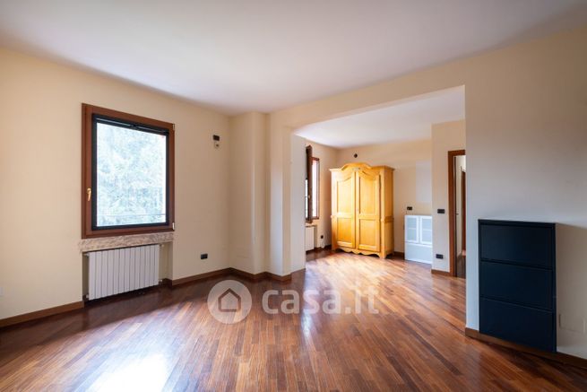 Appartamento in residenziale in Via del Borgo di San Pietro