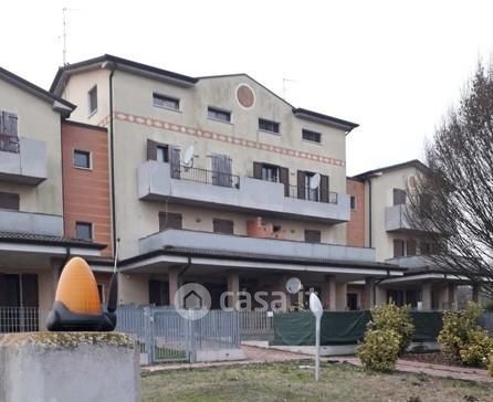 Appartamento in residenziale in Via Cisa 13