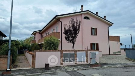 Appartamento in residenziale in Via Ippolito Nievo 1