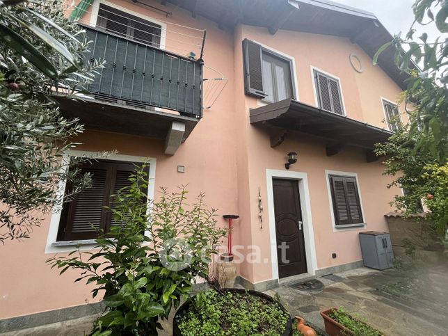 Casa indipendente in residenziale in Via Matteotti