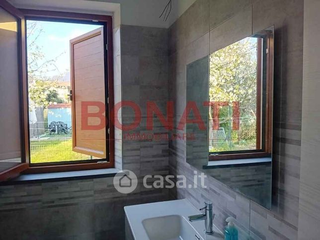 Casa indipendente in residenziale in 