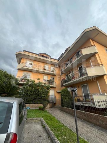 Appartamento in residenziale in Via Vincenzo di Matteo 30