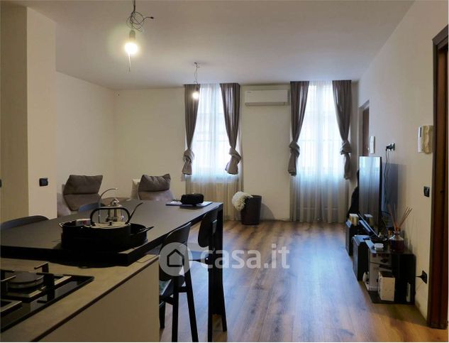 Appartamento in residenziale in Via Ticino 26