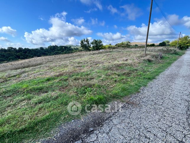 Terreno agricolo in commerciale in Via Monte Cucco