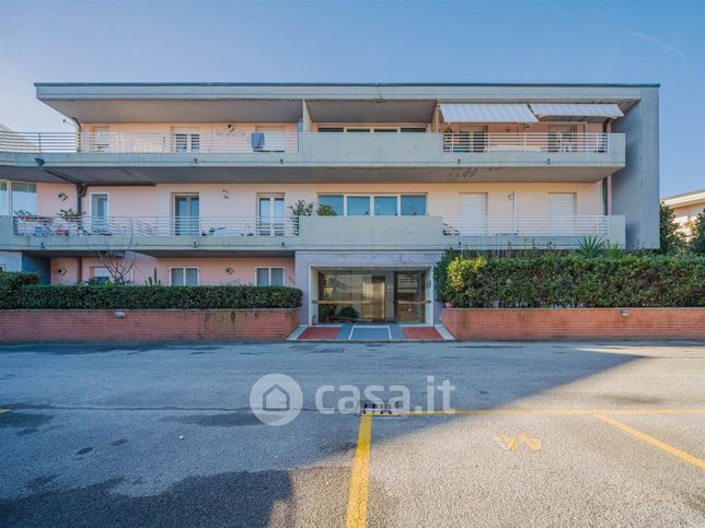 Appartamento in residenziale in Via Aurelia Sud 444