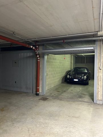 Garage/posto auto in residenziale in Via Francesco Filelfo 5