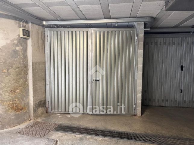 Garage/posto auto in residenziale in Via Acqui 4