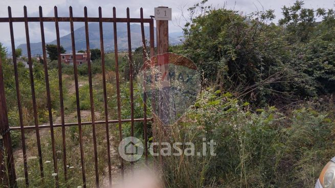 Terreno agricolo in commerciale in