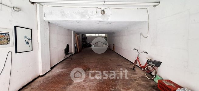 Box/posto auto in residenziale in Via Milano 1