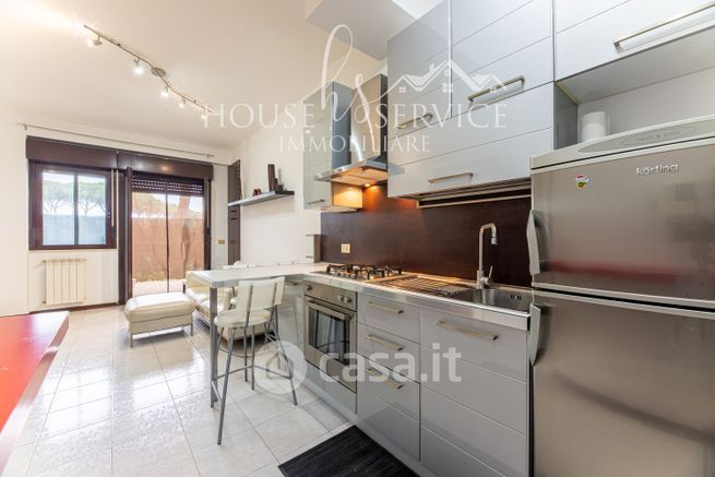 Appartamento in residenziale in Viale della Torre di Pratolungo 9