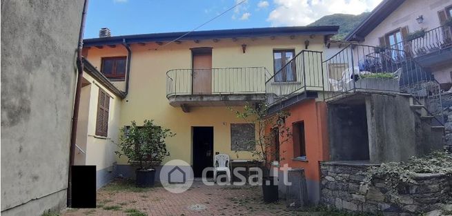 Appartamento in residenziale in Via della Castagna 9