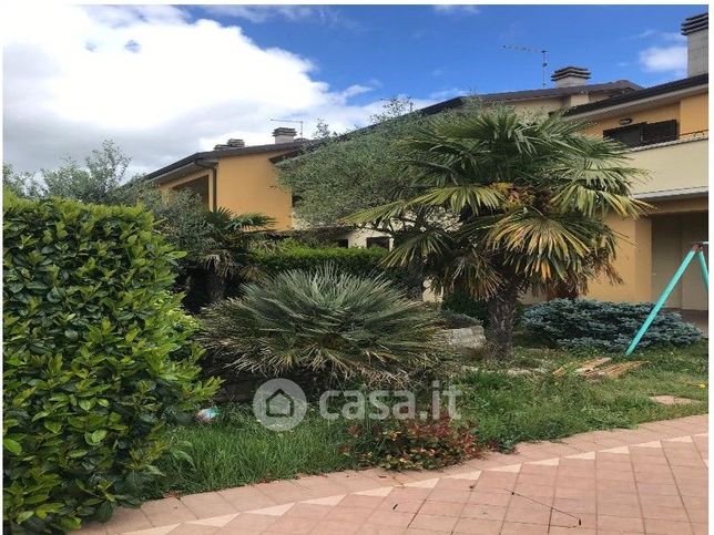 Villetta a schiera in residenziale in Via Monte Subasio