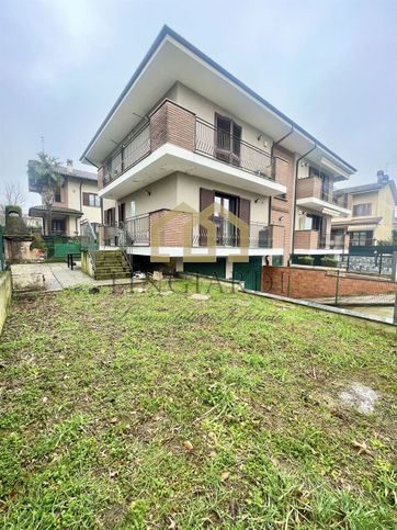 Appartamento in residenziale in Via Pacchiarini 22