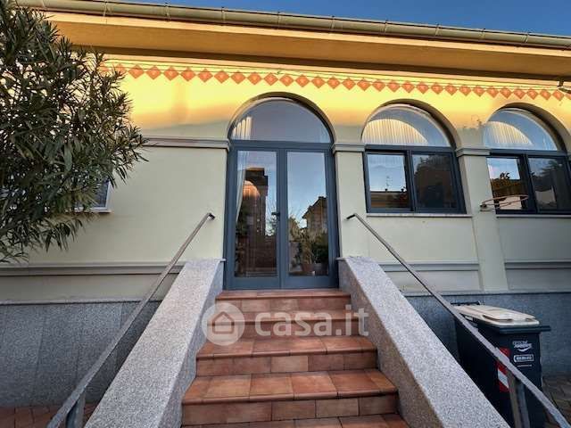Villa in residenziale in 