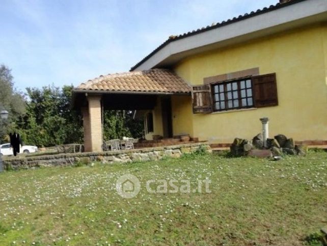 Villa in residenziale in Via Valle Gelata 42
