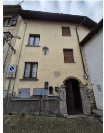 Appartamento in residenziale in Via Castello 11