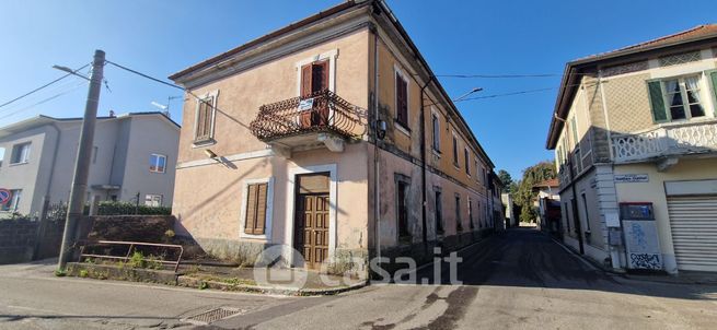 Rustico/casale in residenziale in Via Leonardo da Vinci 1