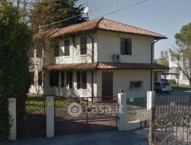 Casa indipendente in residenziale in Via Scapacchiò 135