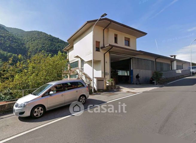 Capannone in commerciale in Via Repubblica 52