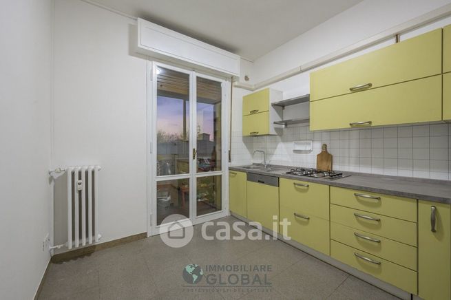 Appartamento in residenziale in Via Cesare Costa 57