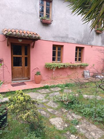 Casa indipendente in residenziale in Via Balza Fiorita
