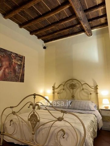 Attivitã /licenza (con o senza mura) in commerciale in Vicolo del Fico 11