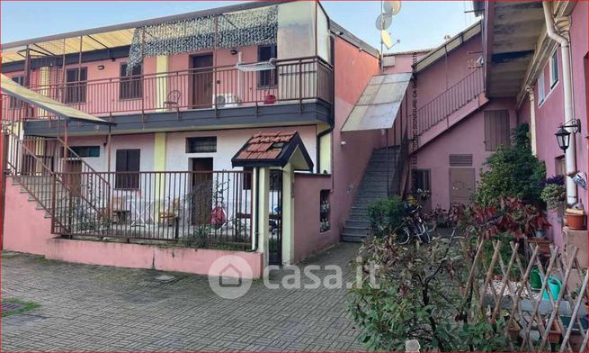 Appartamento in residenziale in Via Cusago 20