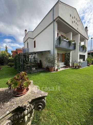 Villa in residenziale in Via Montepincio