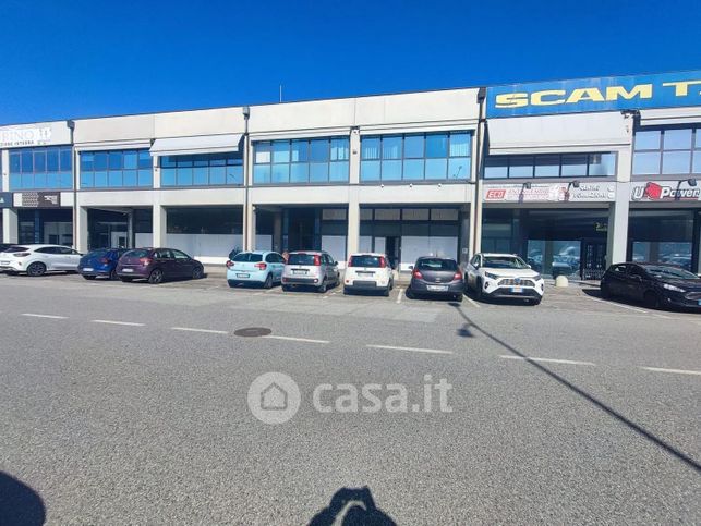 Capannone in commerciale in Corso Torino