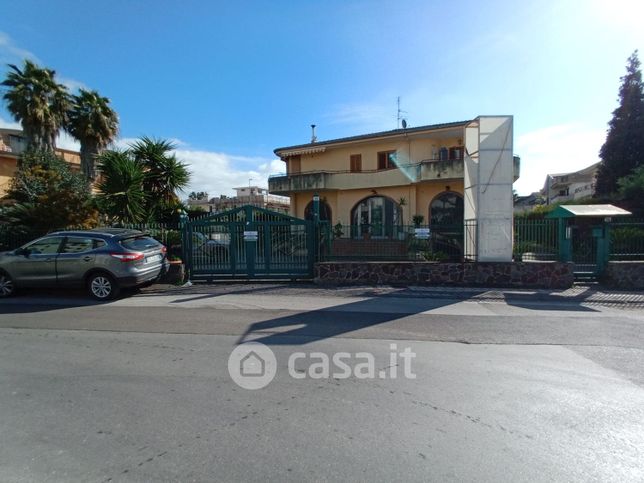 Negozio/locale commerciale in commerciale in Via Abate Gian Francesco Conforti 65