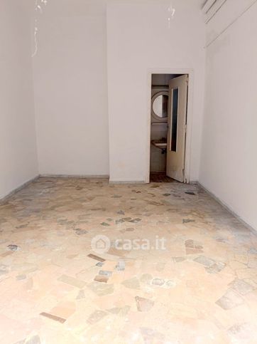 Box/posto auto in residenziale in Via Bernardo Quaranta 15