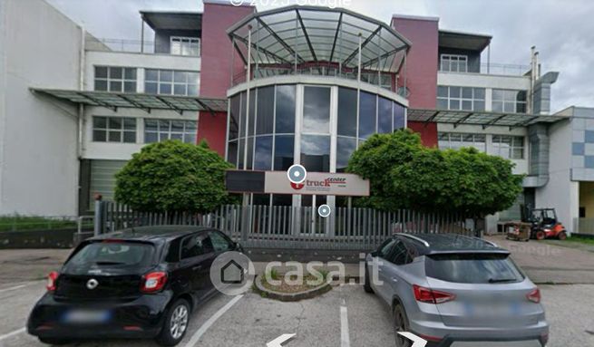 Capannone in commerciale in Via Sebastian Altmann