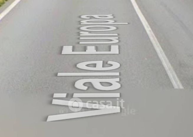 Ufficio in commerciale in Viale Europa