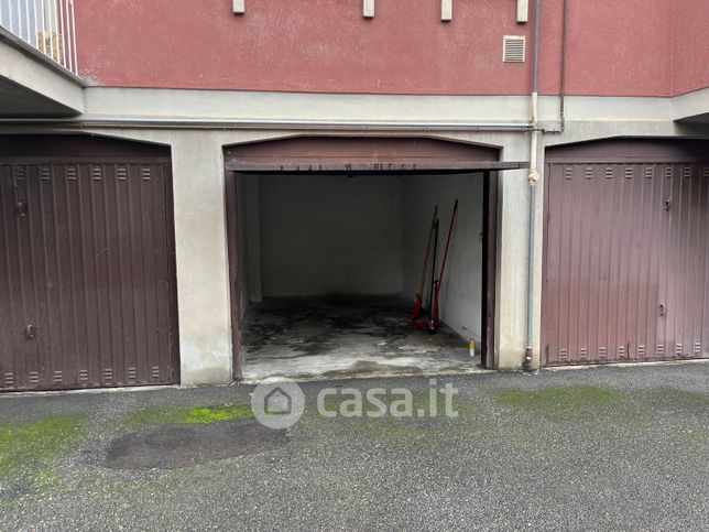 Box/posto auto in residenziale in Garibaldi