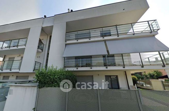Appartamento in residenziale in Viale Liguria