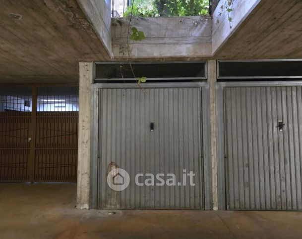 Garage/posto auto in residenziale in Via Cottolengo