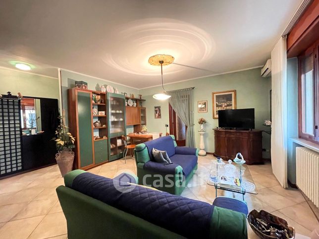 Appartamento in residenziale in Via IV Novembre 21