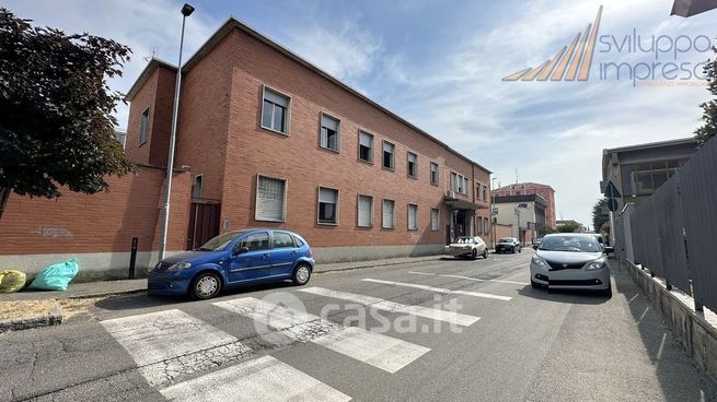 Ufficio in commerciale in Via Galileo Galilei 22