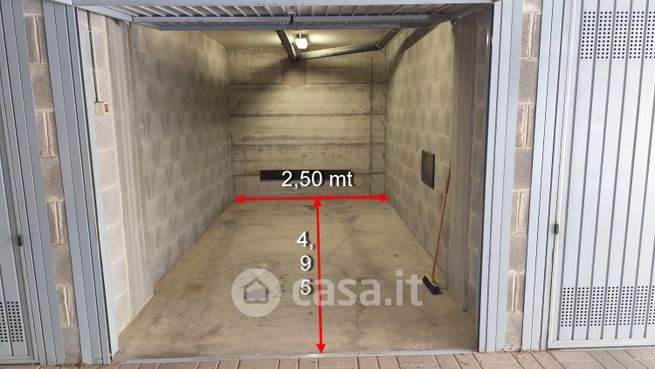 Box/posto auto in residenziale in Via Monte Cervino 13