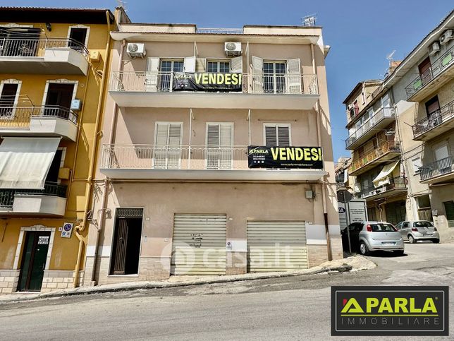 Casa indipendente in residenziale in Via Medaglia D'oro Portalone