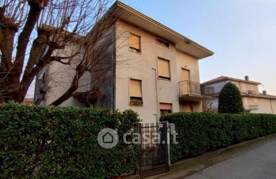 Appartamento in residenziale in Via Giovanni Pascoli 9